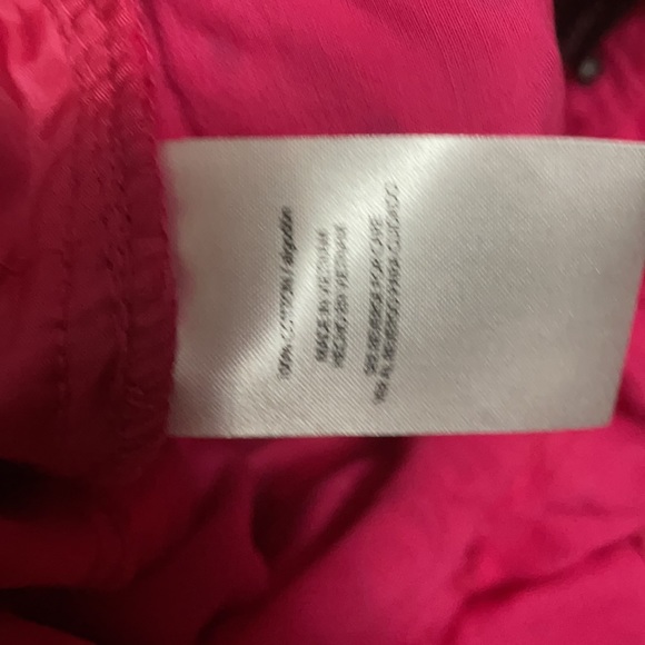 Woman - Picture 3 of 7